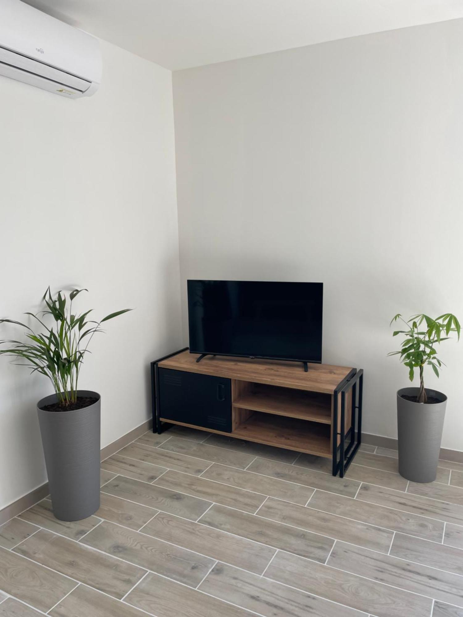 Maison De 40M2 Avec Jardin De 50M2 Orange  Luaran gambar