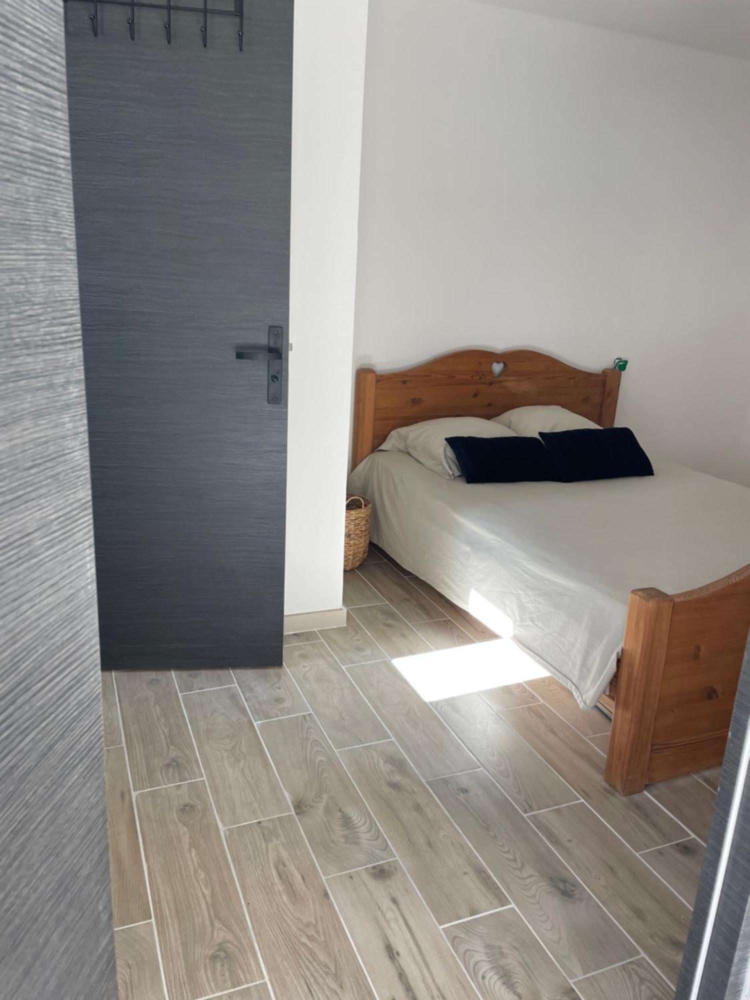 Maison De 40M2 Avec Jardin De 50M2 Orange  Luaran gambar